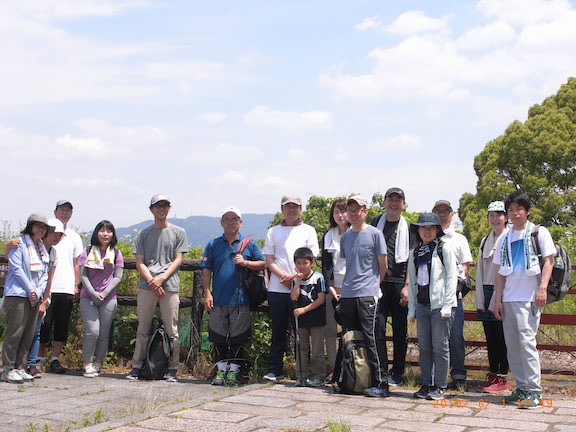 In-House Club Activities<br />
(Outdoor Club: Hiking in Kyoto City)
